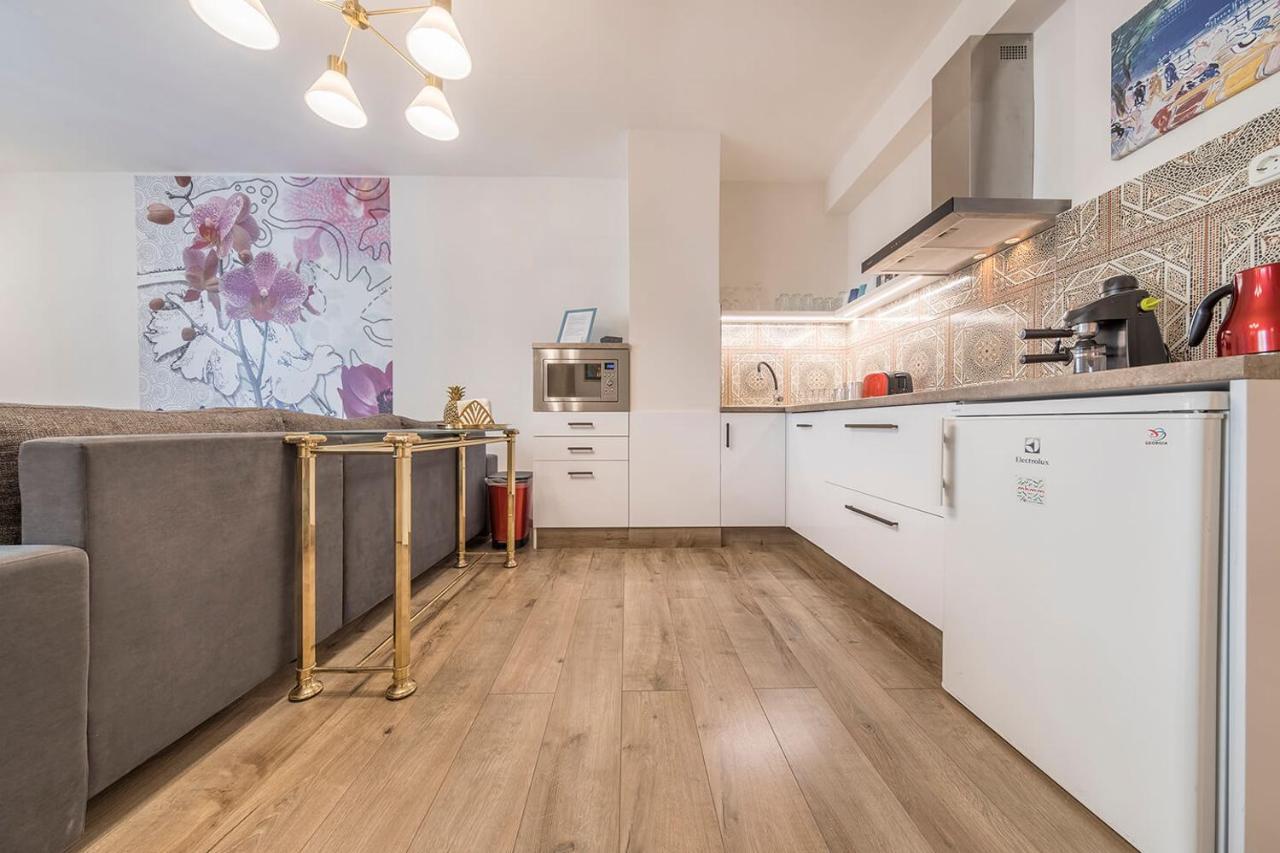 Sandra Apartment Close To Chain Bridge ブダペスト エクステリア 写真