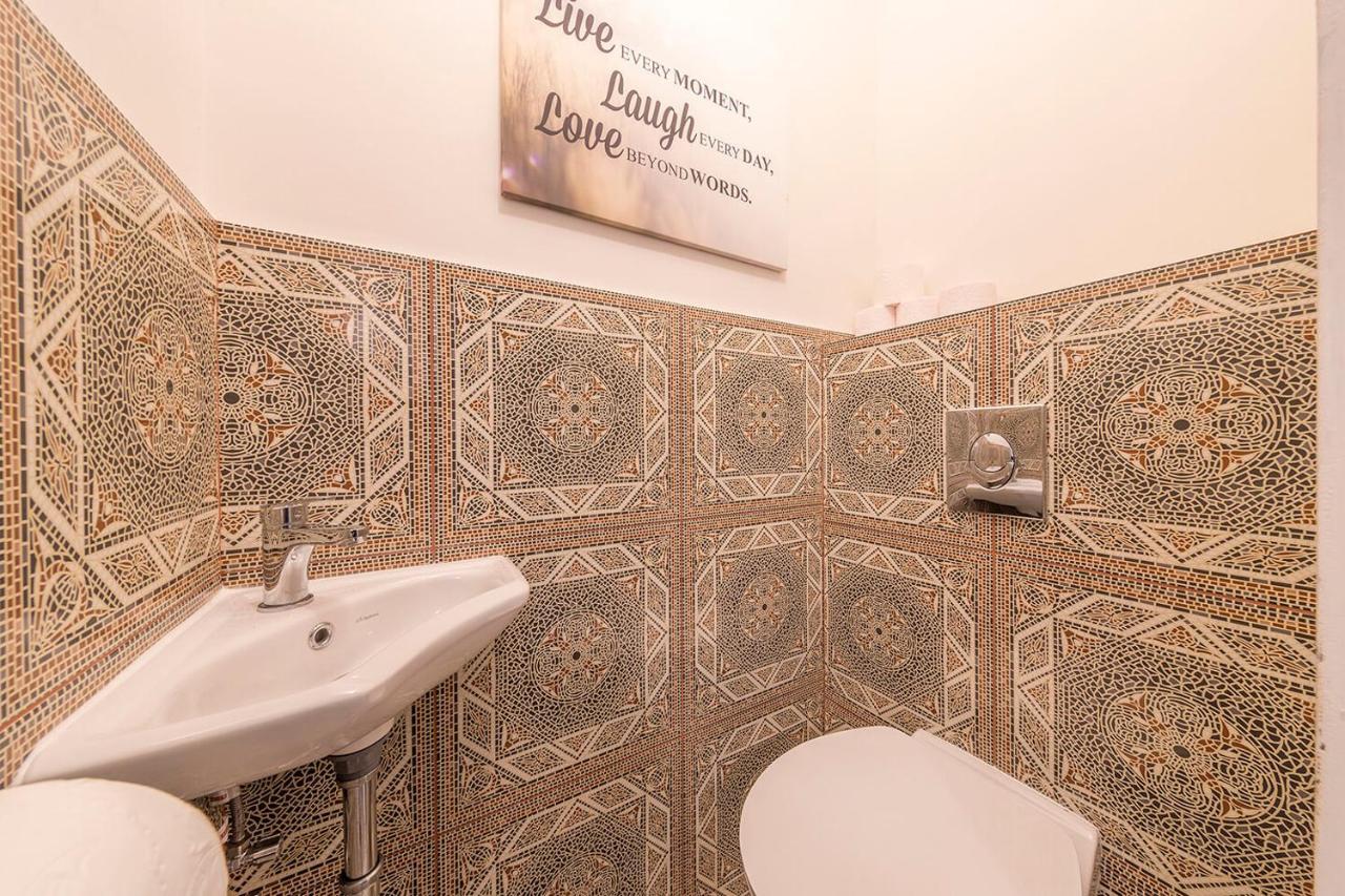 Sandra Apartment Close To Chain Bridge ブダペスト エクステリア 写真